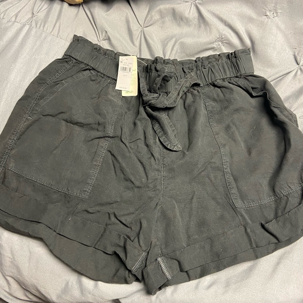 Aerie paper bag shorts, brand new*
